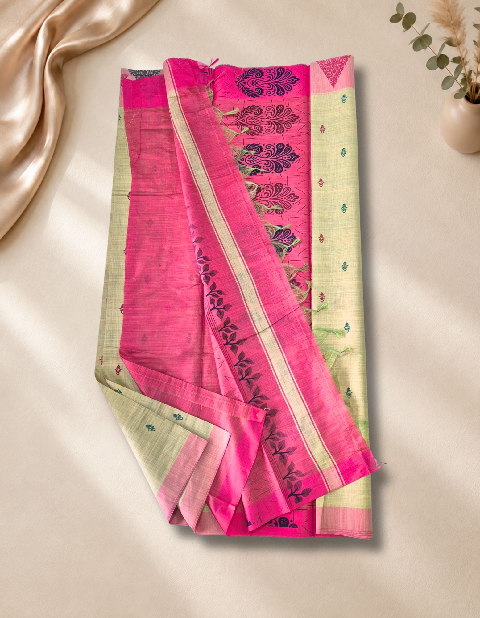 Banana Pith Fibre with Silk- Yellow green with pink border