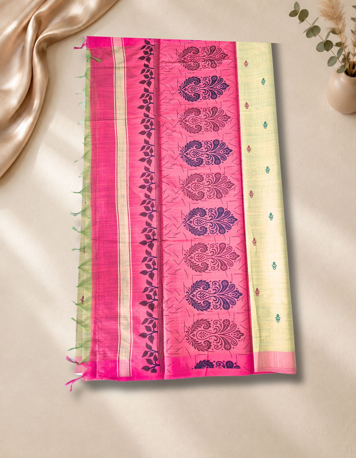 Banana Pith Fibre with Silk- Yellow green with pink border