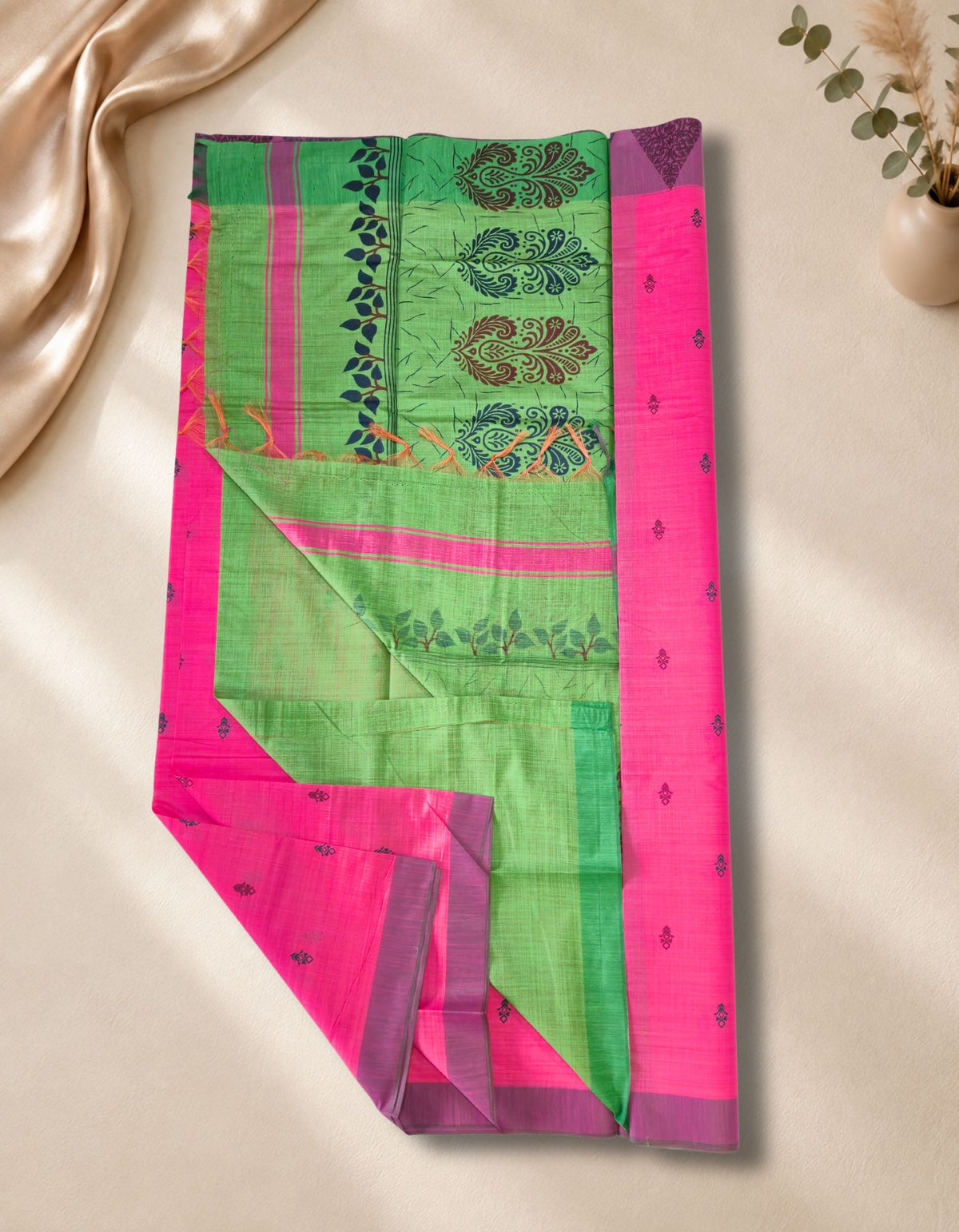 Banana Pith Fibre with Silk- Pink with green border