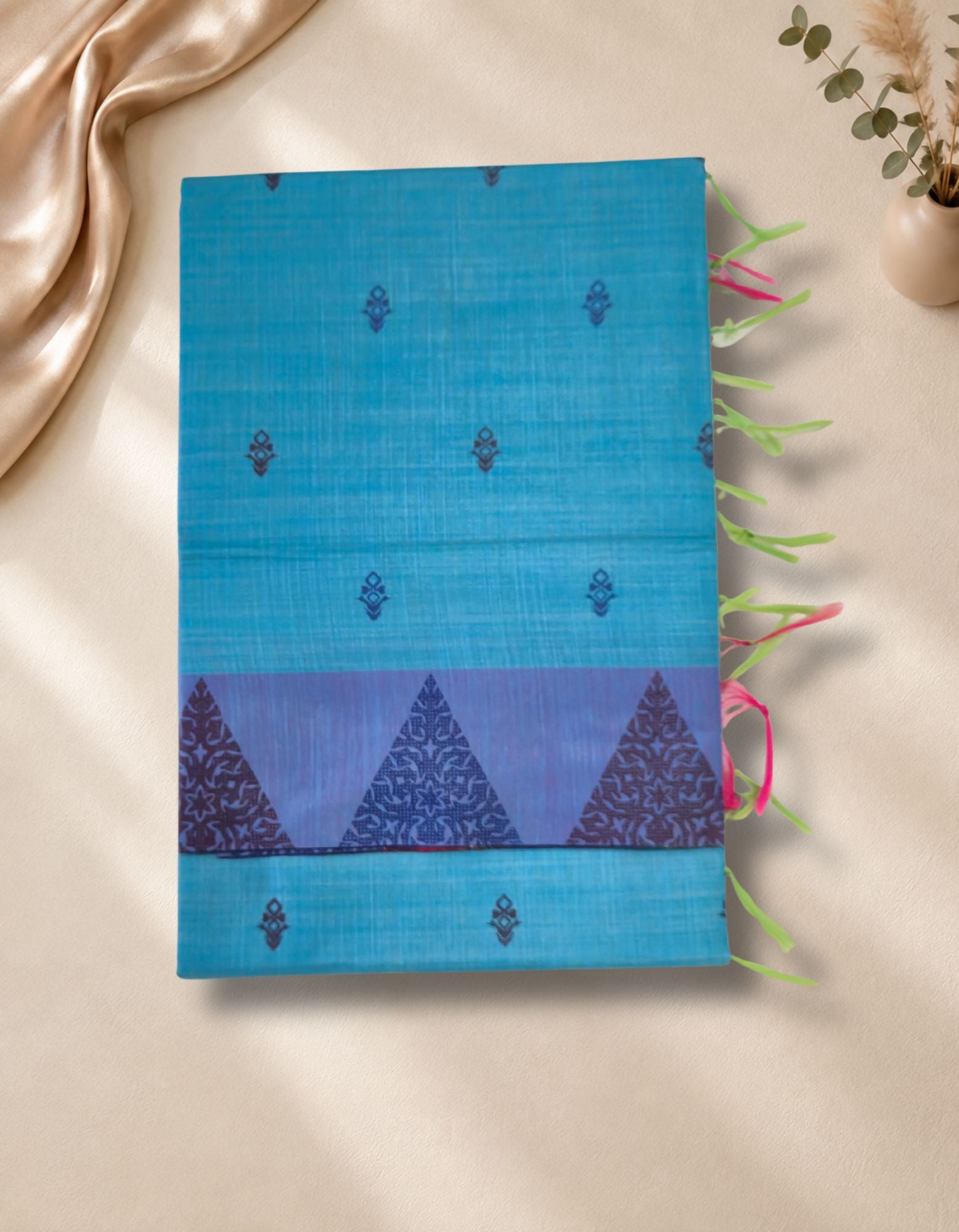 Banana Pith Fibre with Silk-Blue with pink border